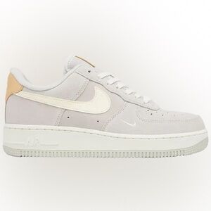 Nike Women’s Air Force 1 Low ‘07. Bone, sesame, coconut colorway. Size 7.5